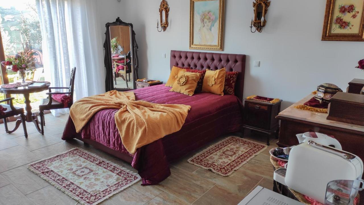 Quinta Dos Padrinhos - Suites In The Heart Of The Douro Lamego Bagian luar foto